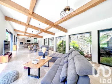 Maison à Bagnols-en-Forêt (83600)