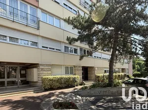 Apartment at Yerres (91330)