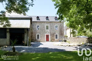 Mansion at Verdets (64400)