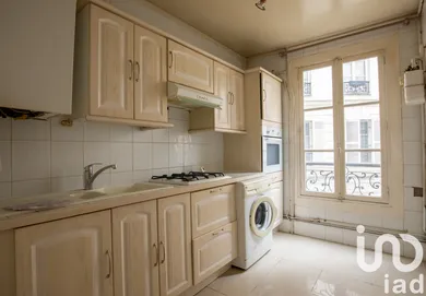 Apartment in Paris (75010)