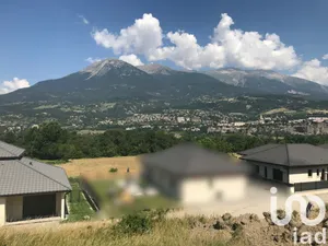 Building plot at Saint-Sauveur (05200)