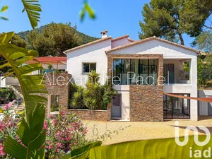 Mansion at Carqueiranne (83320)