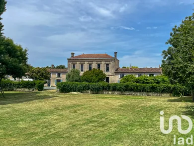 Mansion at Cézac (33620)