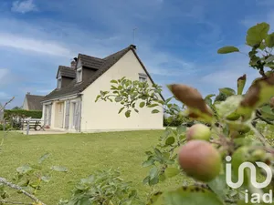 Maison traditionnelle à Reux (14130)