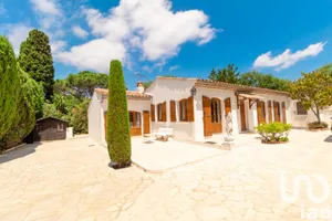 Maison à Saint-Tropez (83990)