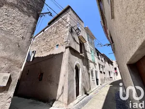 Village house at Roujan (34320)