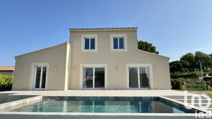 Maison traditionnelle à Jonquières (84150)