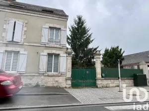 Building at Orléans (45000)