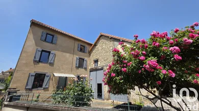 Village house at Artonne (63460)