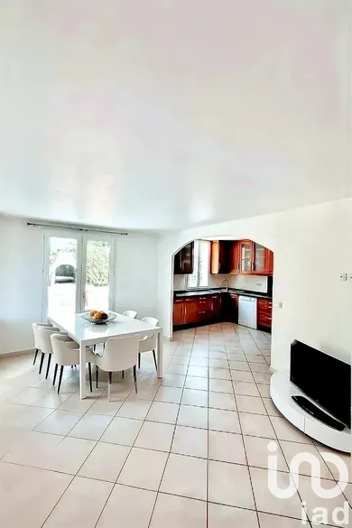 House in Saint-Ouen-l'Aumône (95310)