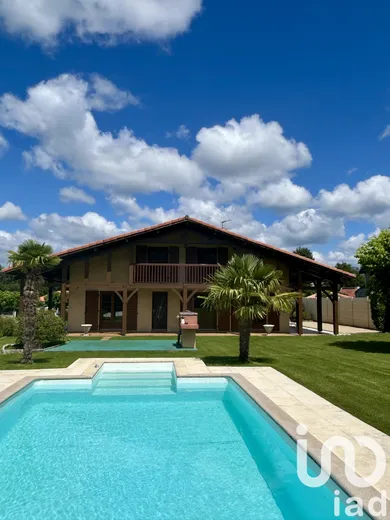 Maison traditionnelle à Lesperon (40260)