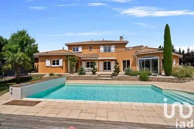 Architectural house at Vourles (69390)