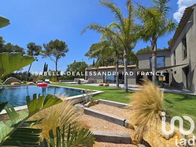 Maison à Sanary-sur-Mer (83110)