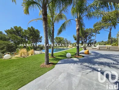 Maison à Sanary-sur-Mer (83110)