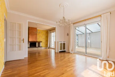 Traditional house at Athis-Mons (91200)