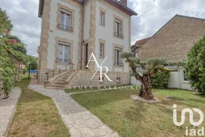 Mansion at L'Isle-Adam (95290)