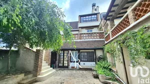 Townhouse at Enghien-les-Bains (95880)