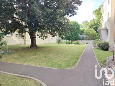 Apartment at Montmorency (95160)