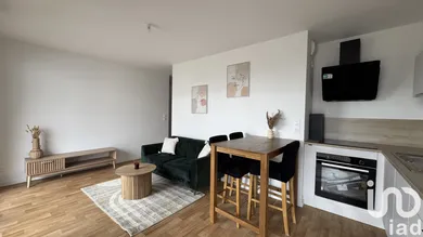 Appartement à Bussy-Saint-Georges (77600) — 3/9
