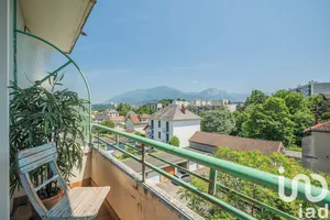 Apartment at Cognin (73160)
