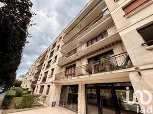 Apartment at Saint-Maur-des-Fossés (94100)