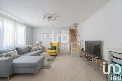 Traditional house at Bondy (93140)