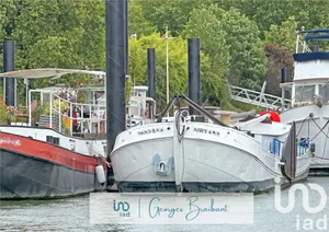 Barge at Asnières-sur-Seine (92600)