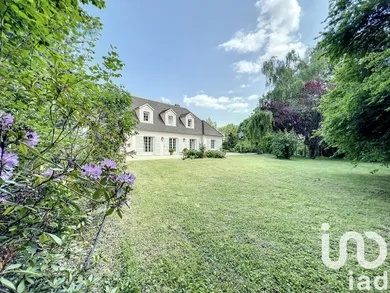 Demeure à Brie-Comte-Robert (77170)