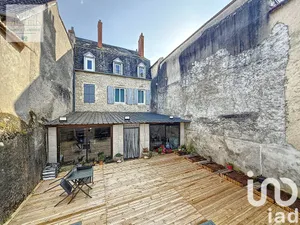 Townhouse at Saint-Pierre-le-Moûtier (58240)