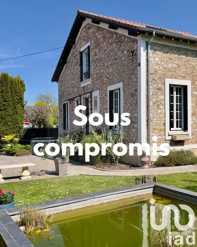 Maison à Combs-la-Ville (77380)