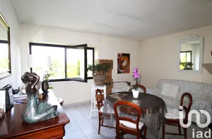 Apartment at L'Isle-sur-la-Sorgue (84800)