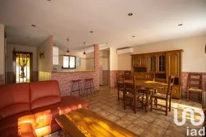 House at Bassens (33530)