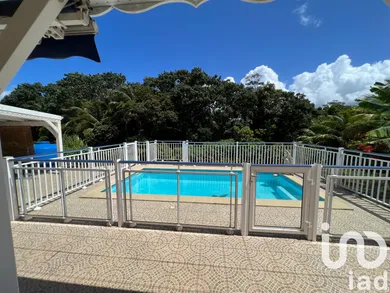 House at PETIT BOURG (97170)