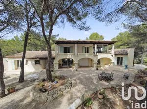 Maison d'architecte à Ventabren (13122)