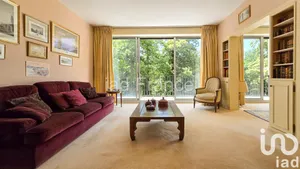 Apartment at Vaucresson (92420)