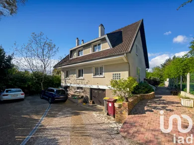 Maison traditionnelle à Montfermeil (93370)