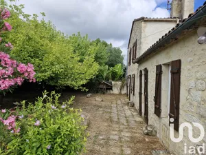 Maison de village à Saint-Vivien (24230)