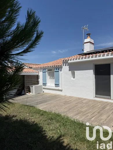 House at L'Épine (85740)