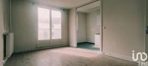 Apartment at Puteaux (92800)