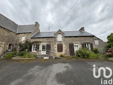 House at Saint-Lormel (22130)