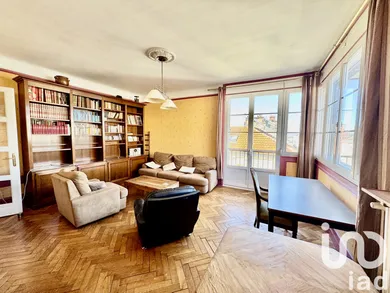 Apartment at Reims (51100)