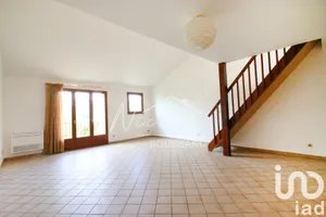 Duplex at Le Plessis-Belleville (60330)