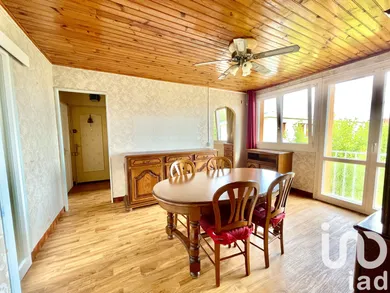 Apartment in Varennes-sur-Seine (77130)