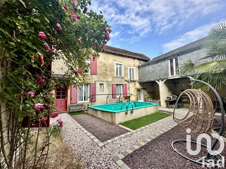 Maison 12 pièces 327 m² · à Levroux · 327 m² · 324 000 €