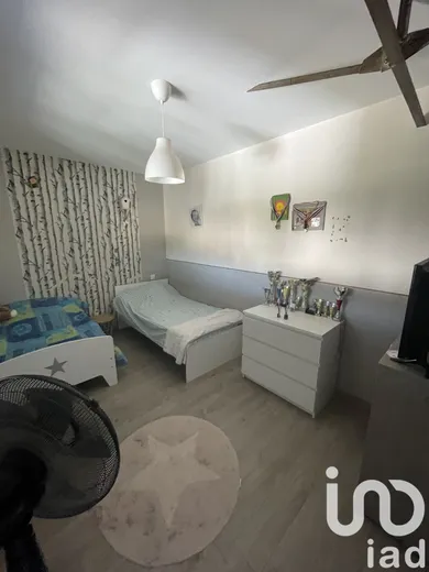 Immeuble à Riorges (42153)