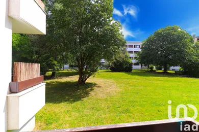 Appartement à Sainte-Geneviève-des-Bois (91700)