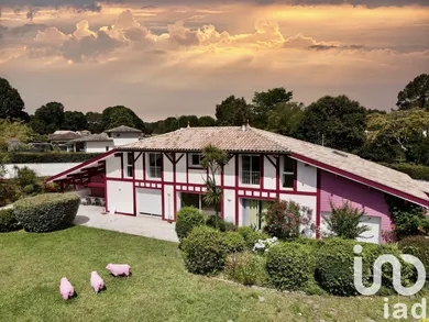 Architectural house at Saubion (40230)