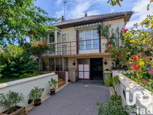 House at Aux Marais (60000)