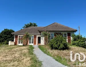 House at Beaulon (03230)