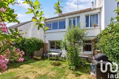 House at Saint-Herblain (44800)